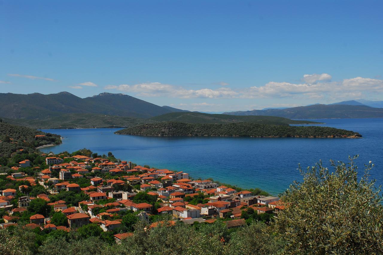 Hotel Athina-Milina Exterior foto